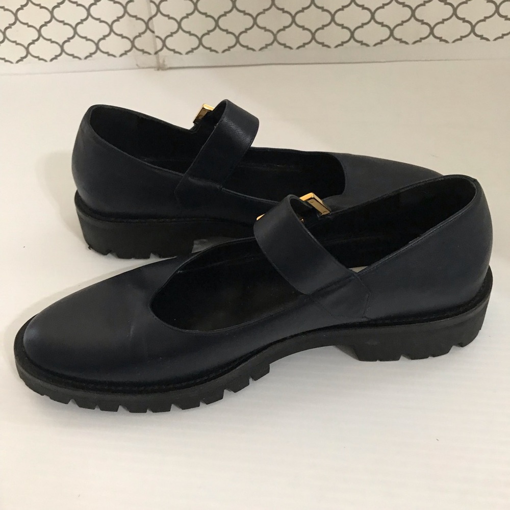 Suzanne Rae Navy Mary Jane Lug Sole Flats with Gold Buckle Size 39 - Picture 8 of 12